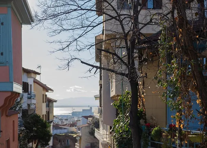 Appartement Bright Loft With Balcony Near Old Town Thessaloniki