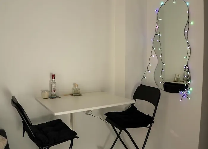 Apartment Bright Loft With Balcony Near Old Town *
