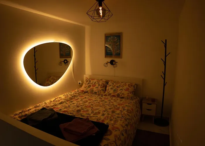 Bright Loft With Balcony Near Old Town Apartament